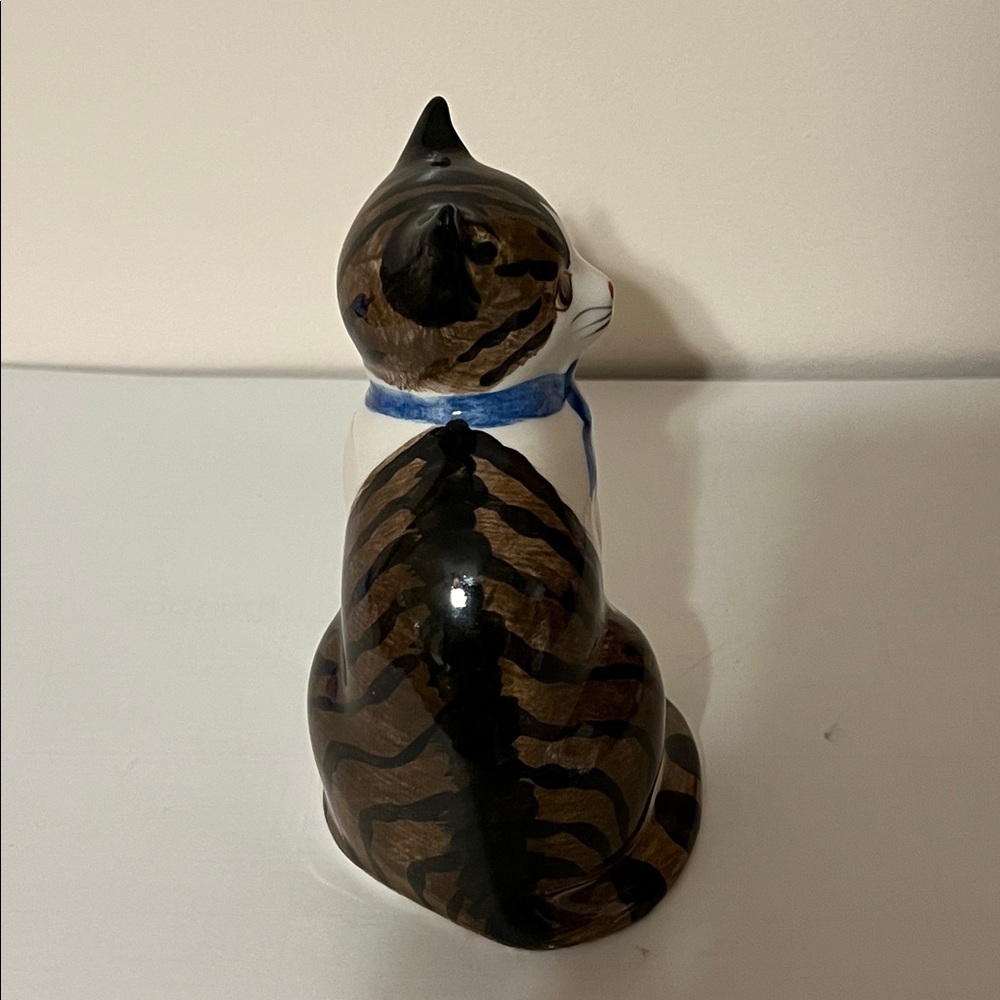 Vintage Ceramic Tabby Cat Figurine with Blue Scarf by N.S. Gustin Hand painted - Picture 6 of 10
